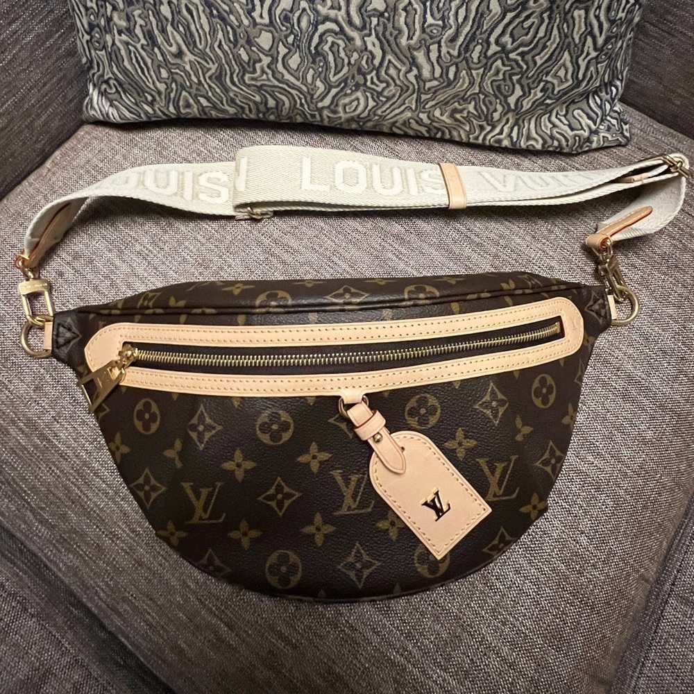 **SOLD** Louis Vuitton High Rise Bumbag - Picture 1 of 6
